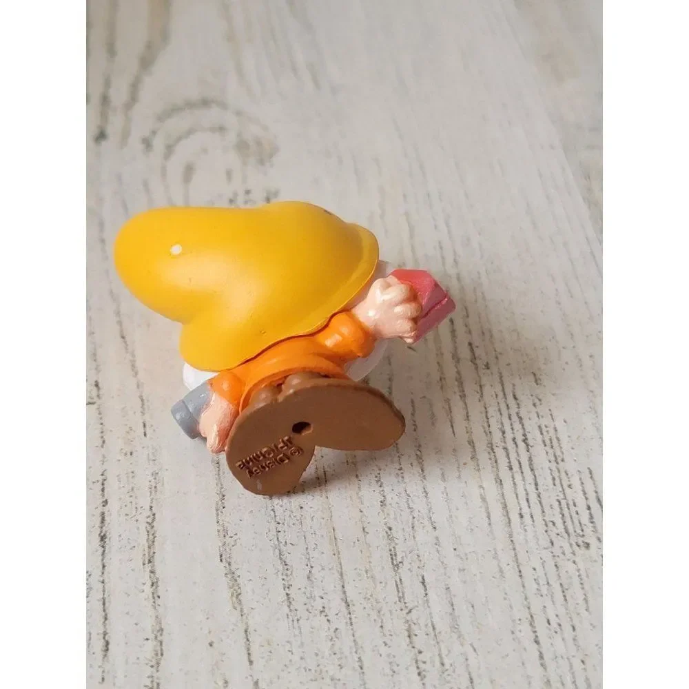 Doorables doc seven dwarfs mini snow‎ white toy figure
